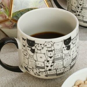 NWT Paws Cafe Cat Mug Cup 19 Oz Black White Playful Kitten Meow Gift Coffee Tea